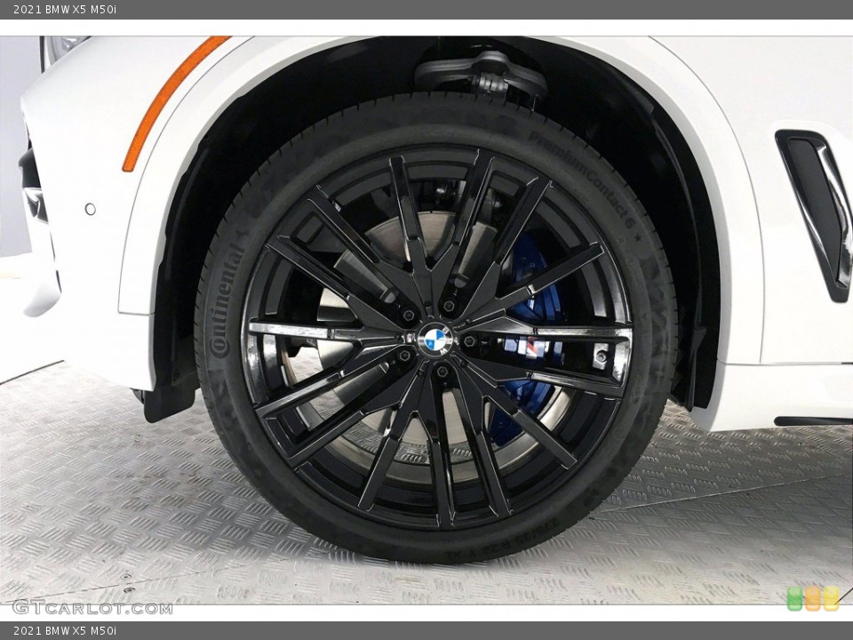 2021 BMW X5 M50i Wheel and Tire Photo #140279363