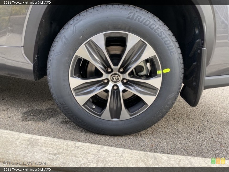 2021 Toyota Highlander XLE AWD Wheel and Tire Photo #140456722