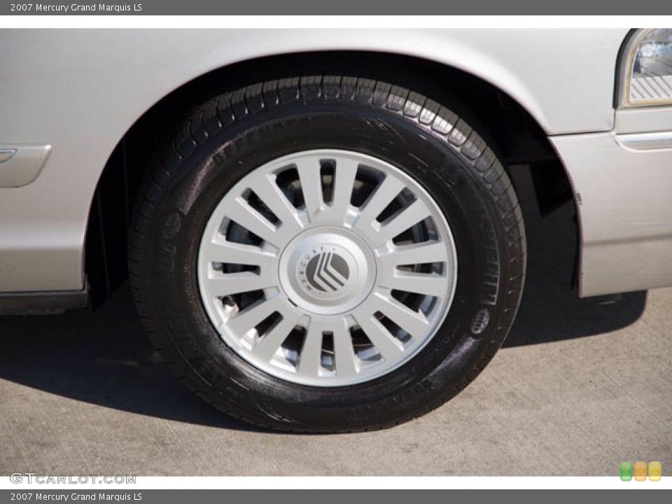 2007 Mercury Grand Marquis LS Wheel and Tire Photo #140622133