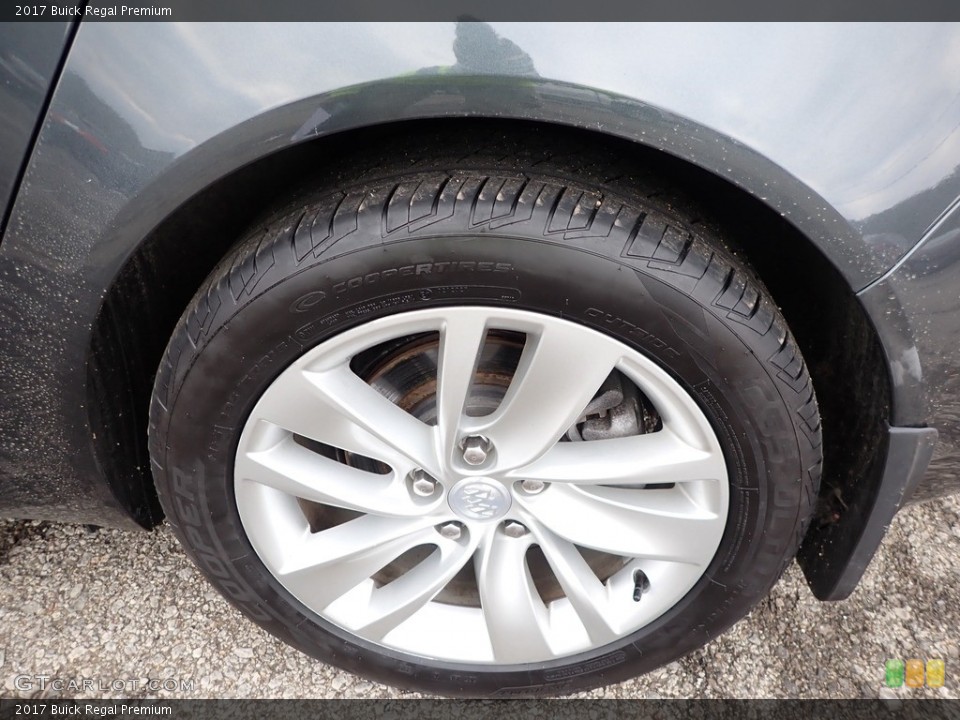 2017 Buick Regal Premium Wheel and Tire Photo #140631002