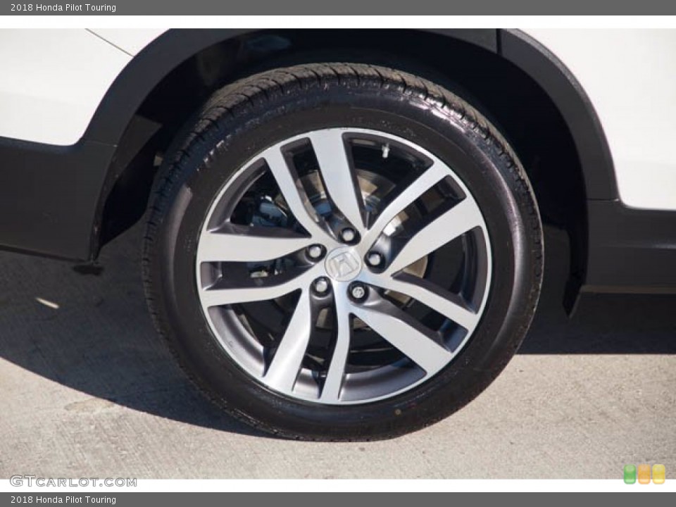 2018 Honda Pilot Touring Wheel and Tire Photo #140709680
