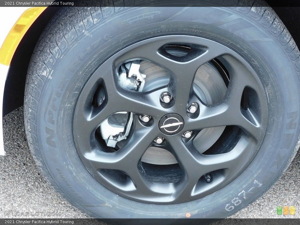 2021 Chrysler Pacifica Hybrid Touring Wheel and Tire Photo #140730155