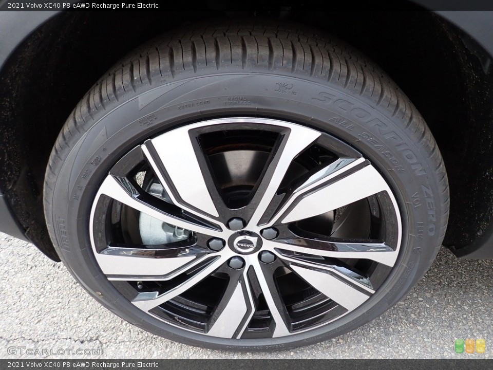 2021 Volvo XC40 Wheels and Tires