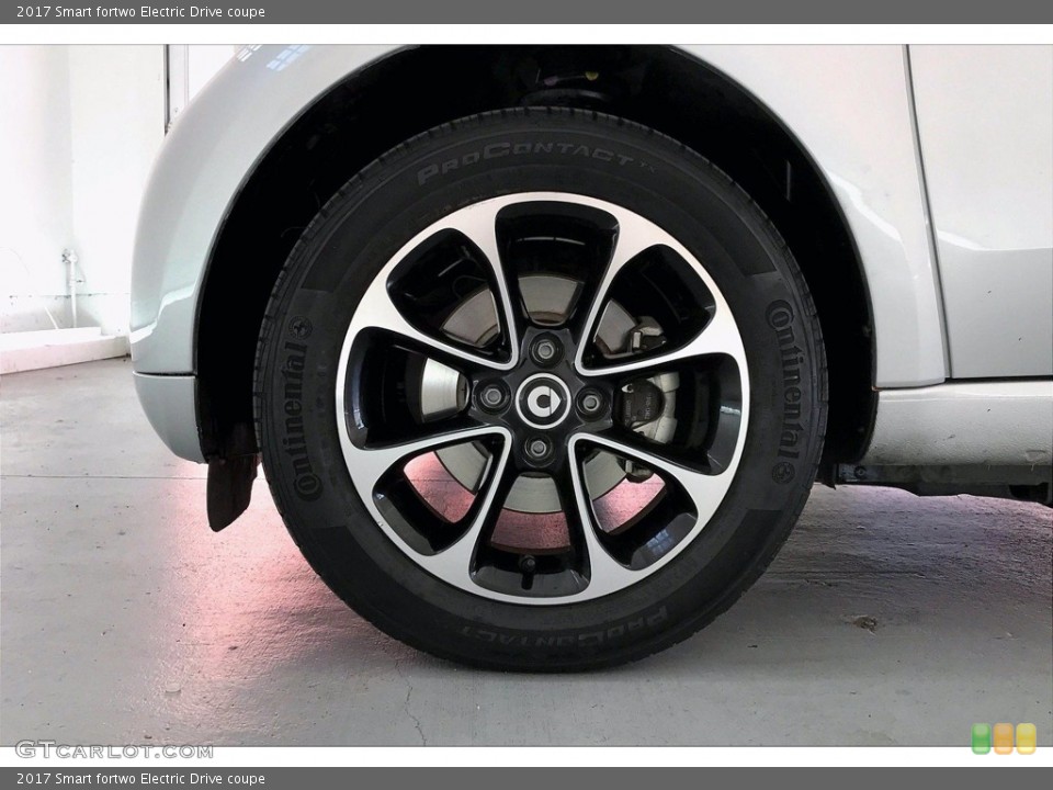 2017 Smart fortwo Wheels and Tires