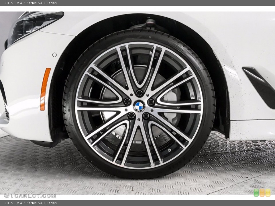 2019 BMW 5 Series 540i Sedan Wheel and Tire Photo #141037991