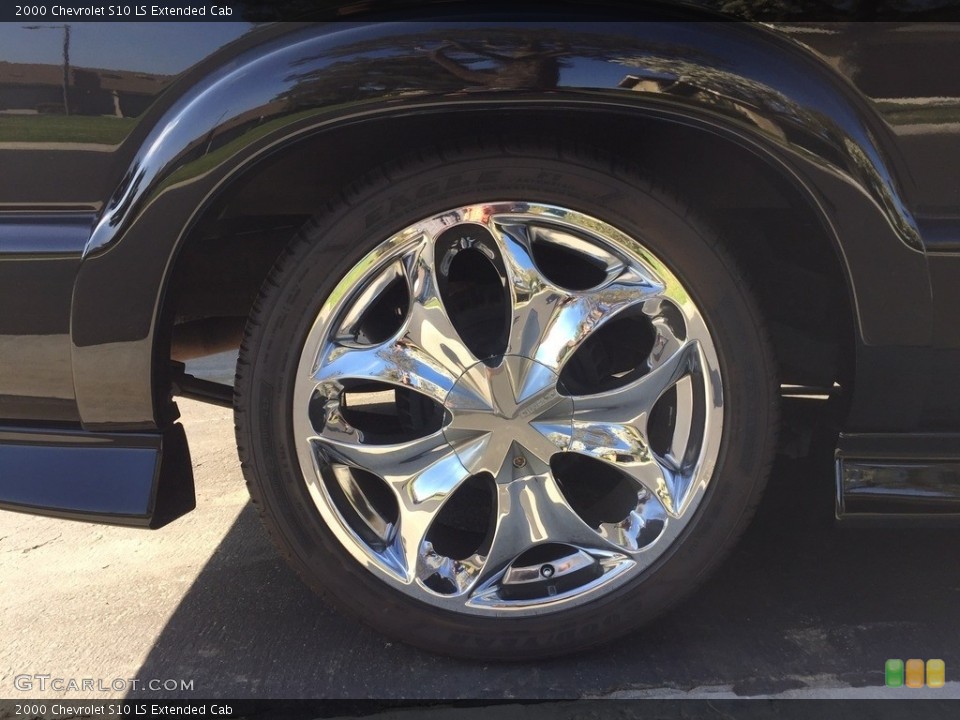 2000 Chevrolet S10 Custom Wheel and Tire Photo #141097227