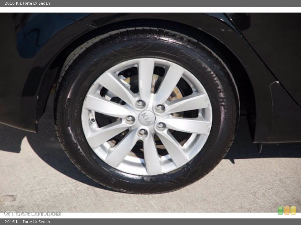 2016 Kia Forte LX Sedan Wheel and Tire Photo #141141676
