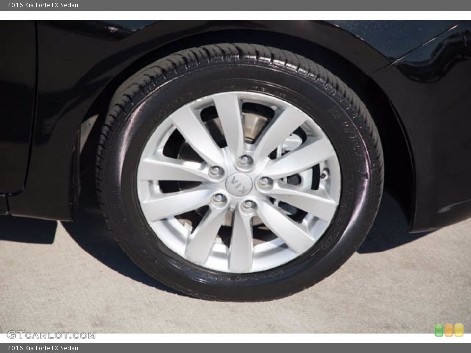 2016 Kia Forte LX Sedan Wheel and Tire Photo #141141697