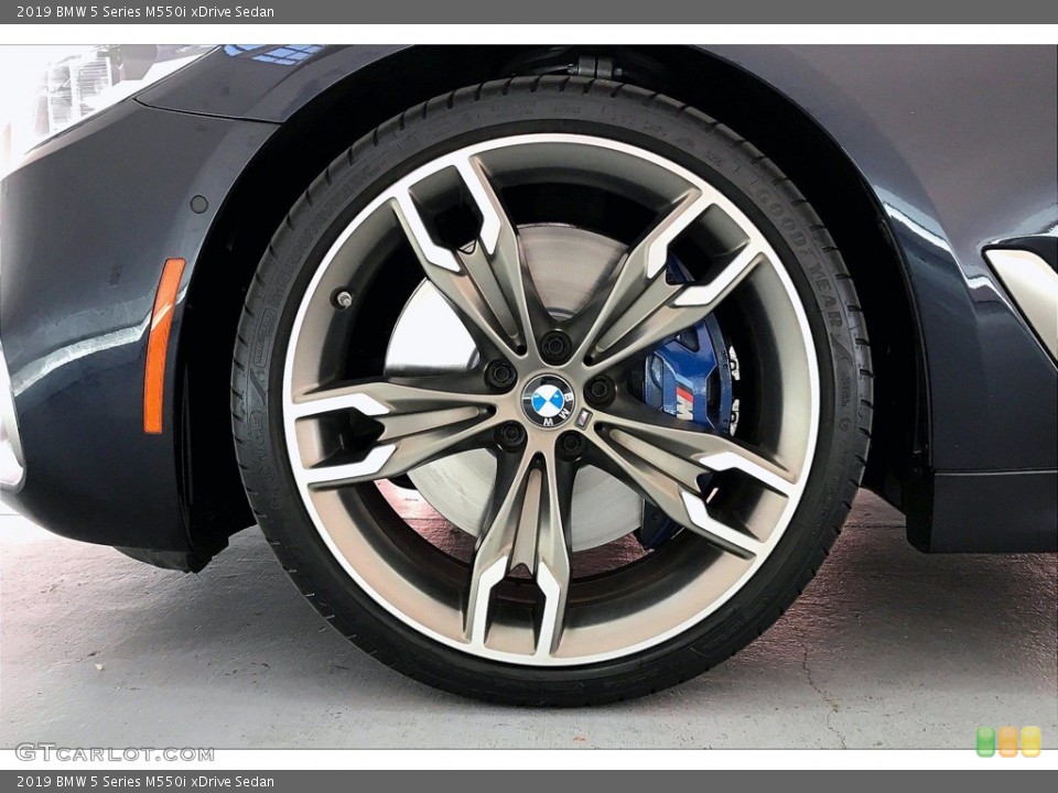 2019 BMW 5 Series M550i xDrive Sedan Wheel and Tire Photo #141216220