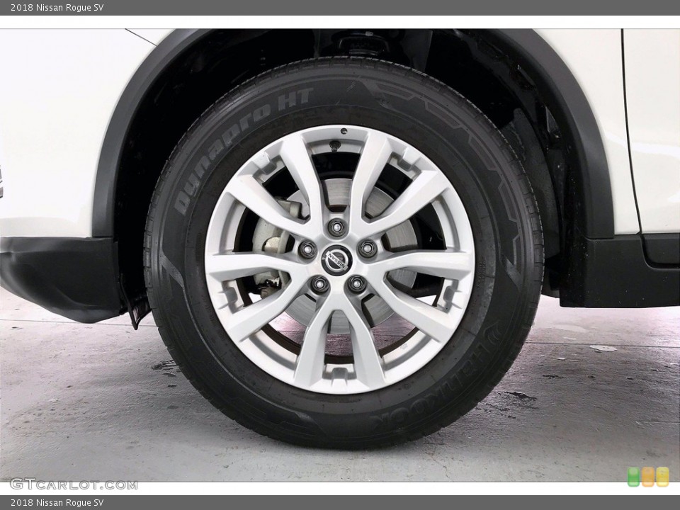 2018 Nissan Rogue SV Wheel and Tire Photo #141281214