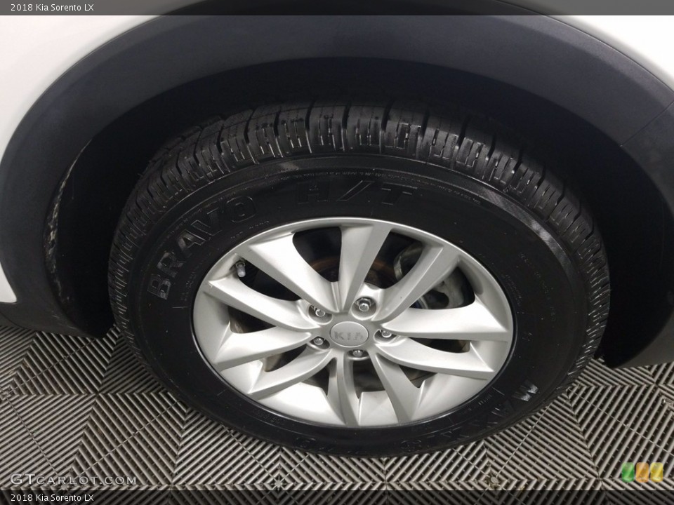 2018 Kia Sorento LX Wheel and Tire Photo #141297325