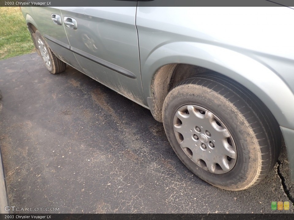 2003 Chrysler Voyager Wheels and Tires