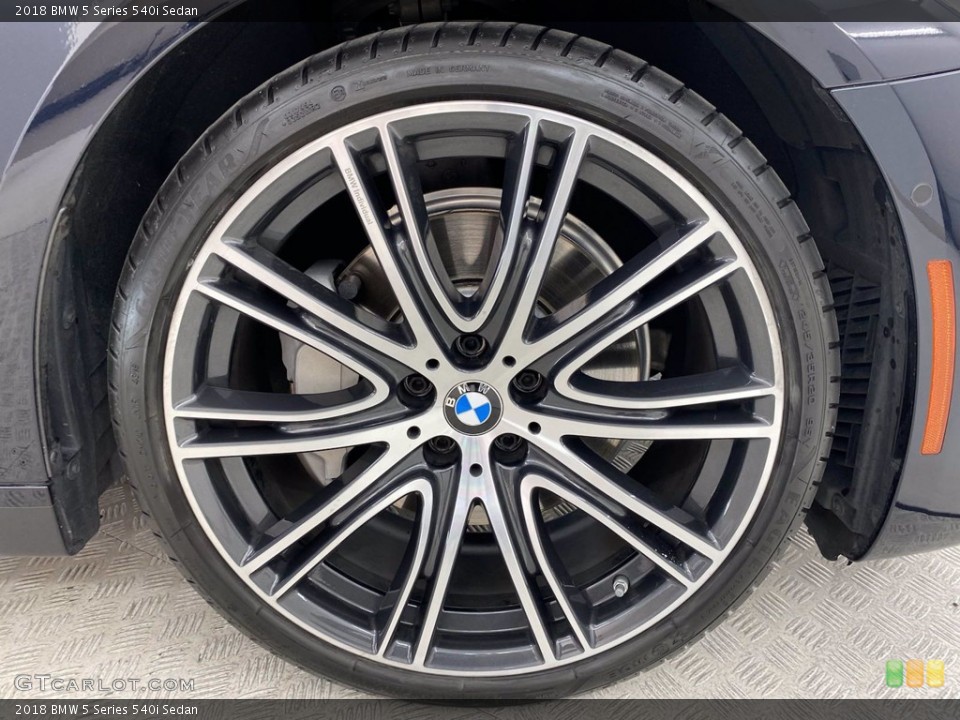 2018 BMW 5 Series 540i Sedan Wheel and Tire Photo #141846141