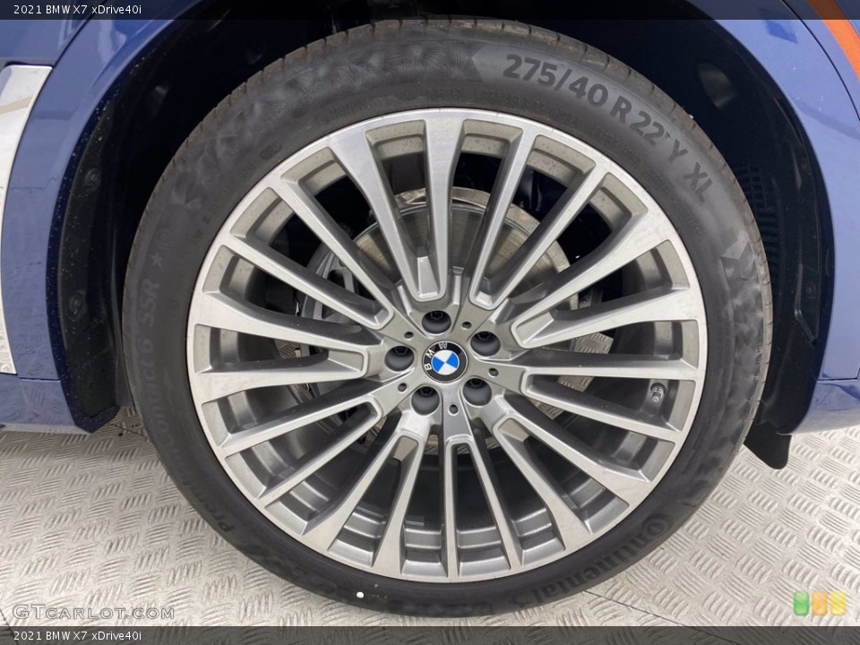 2021 BMW X7 xDrive40i Wheel and Tire Photo #141935112