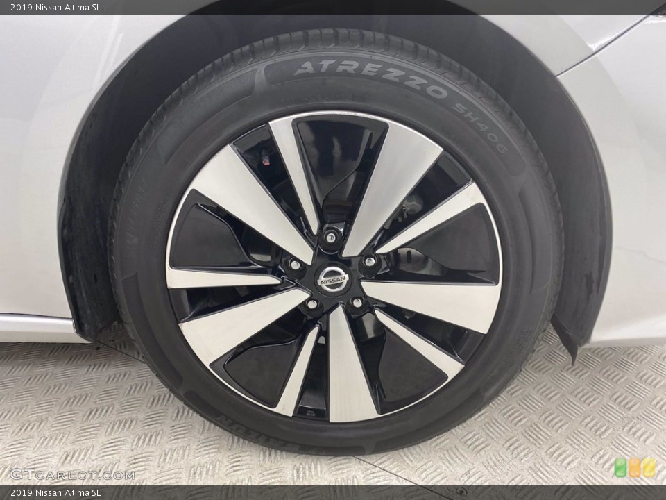 2019 Nissan Altima SL Wheel and Tire Photo #142012601