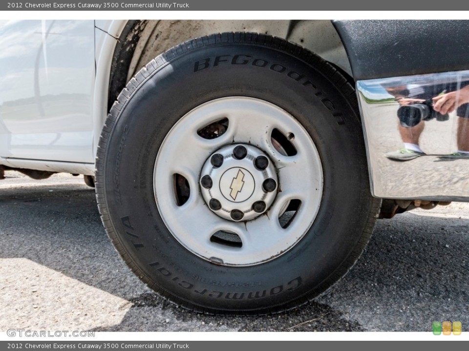 2012 Chevrolet Express Cutaway 3500 Commercial Utility Truck Wheel and Tire Photo #142089921