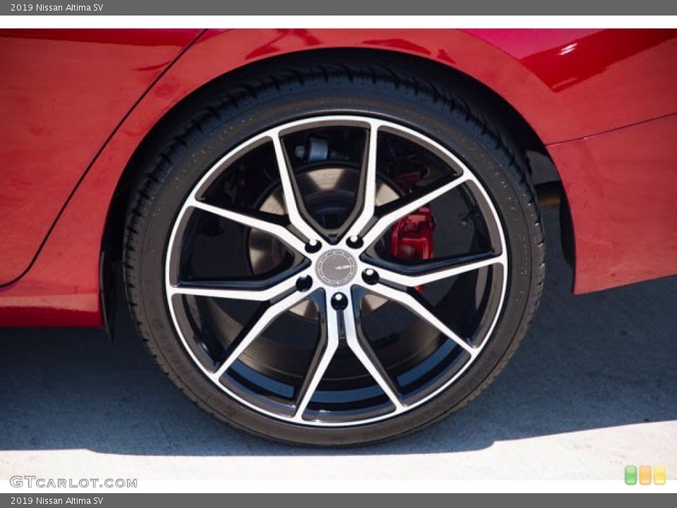 2019 Nissan Altima SV Wheel and Tire Photo #142143241