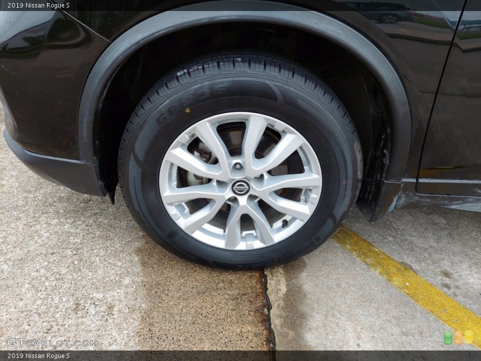 2019 Nissan Rogue S Wheel and Tire Photo #142147838