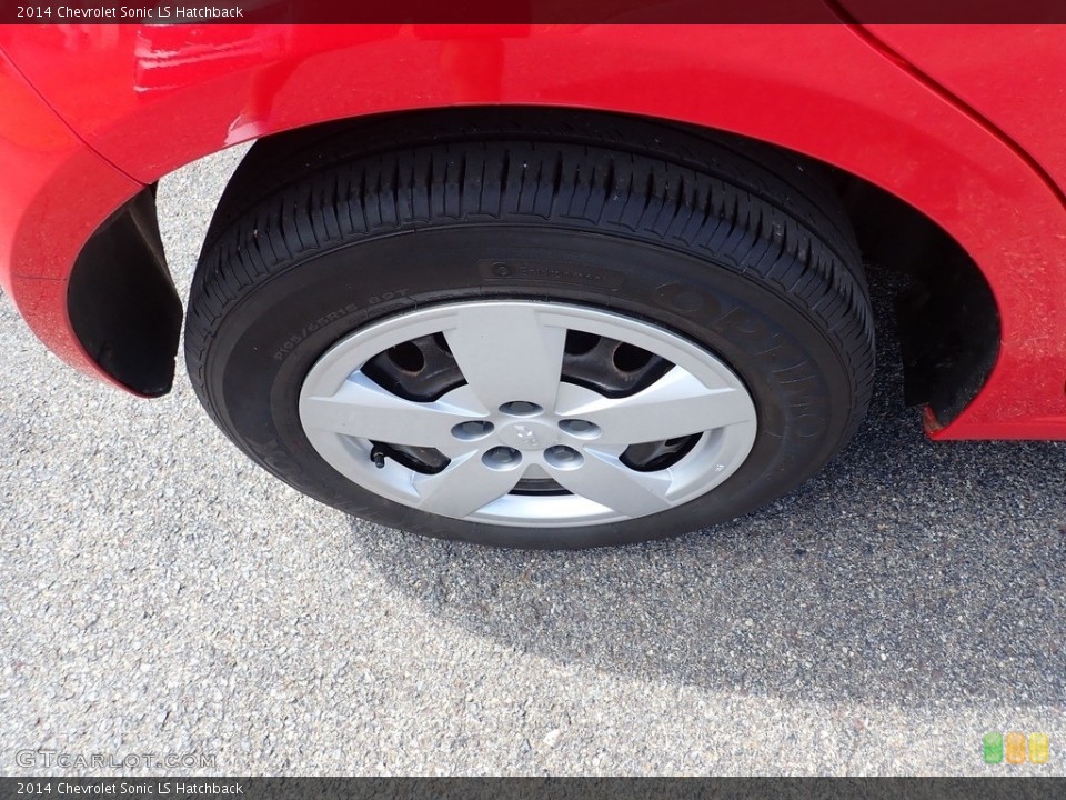 2014 Chevrolet Sonic LS Hatchback Wheel and Tire Photo #142337192