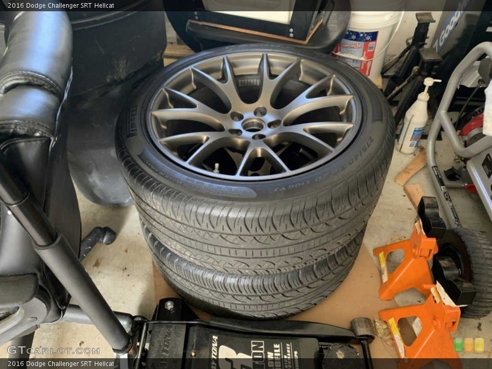 2016 Dodge Challenger SRT Hellcat Wheel and Tire Photo #142522618