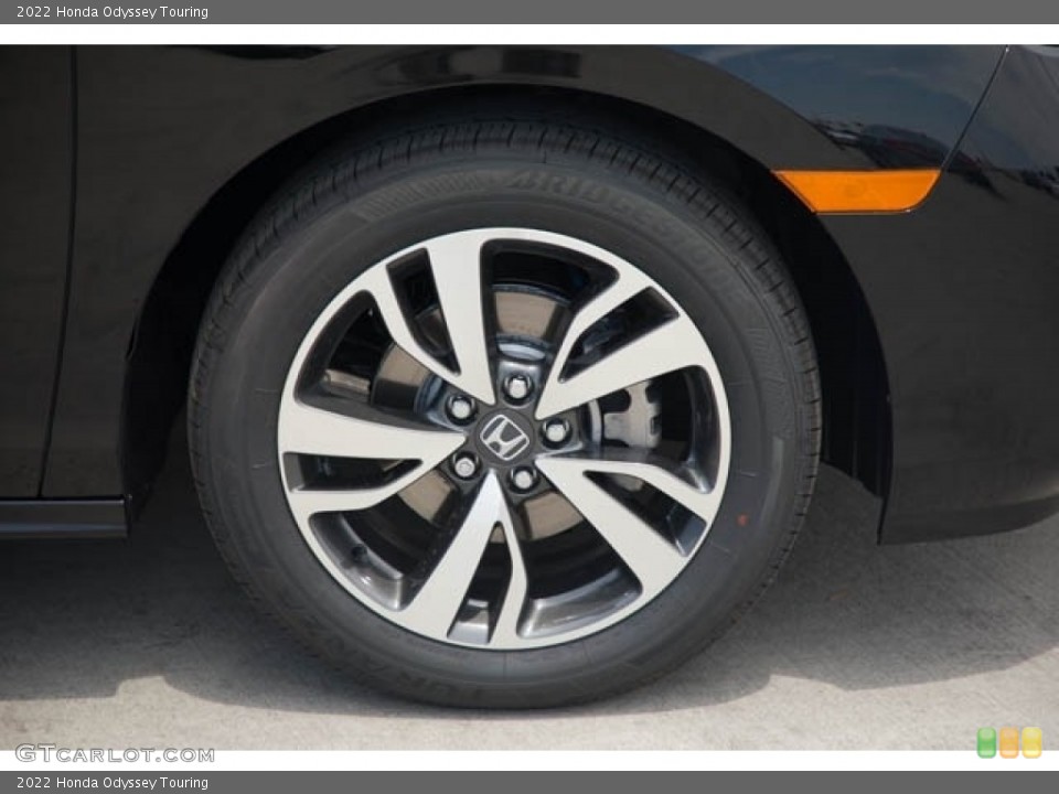 2022 Honda Odyssey Touring Wheel and Tire Photo #142533742