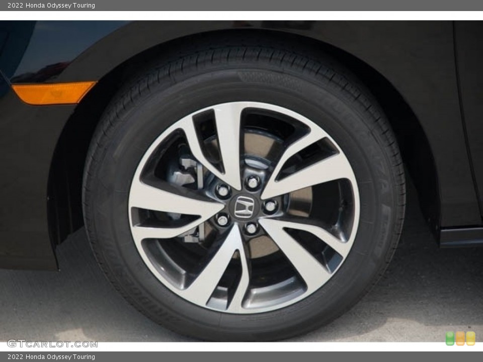 2022 Honda Odyssey Touring Wheel and Tire Photo #142533772