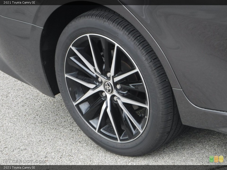 2021 Toyota Camry SE Wheel and Tire Photo #142653763