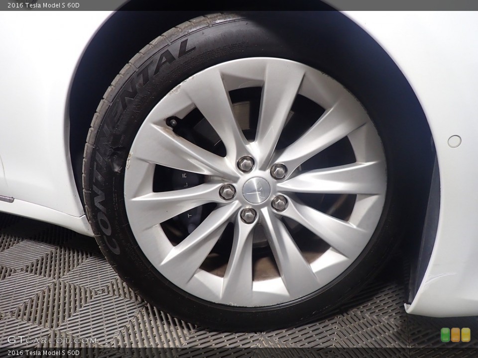 2016 Tesla Model S Wheels and Tires