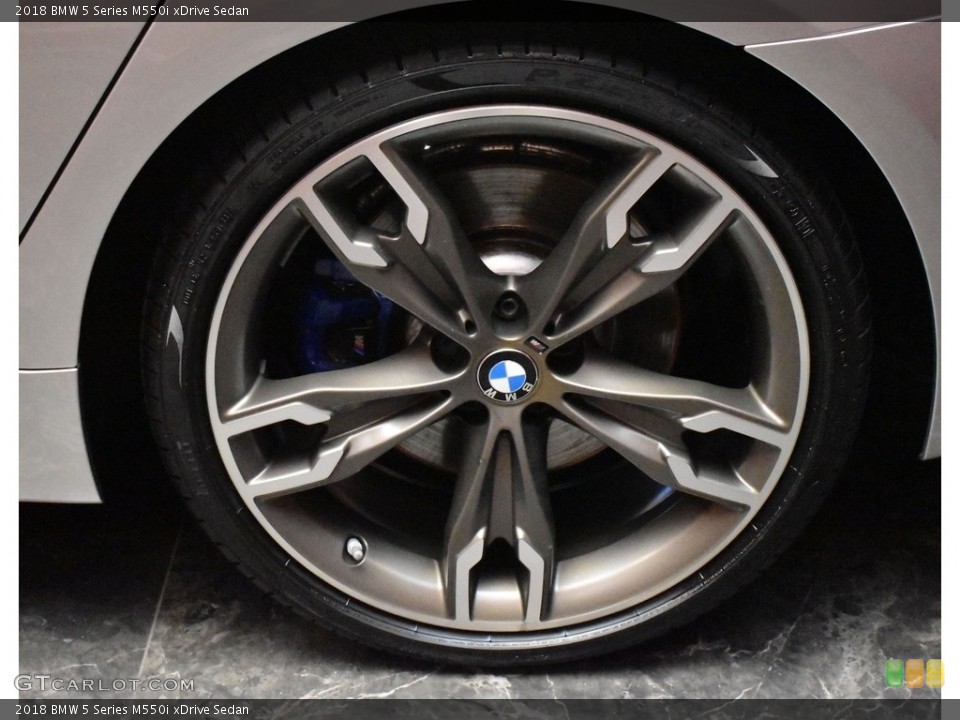 2018 BMW 5 Series M550i xDrive Sedan Wheel and Tire Photo #142709602