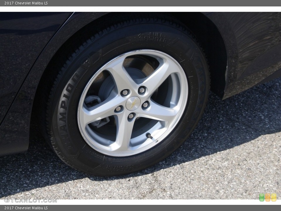 2017 Chevrolet Malibu LS Wheel and Tire Photo #142764948