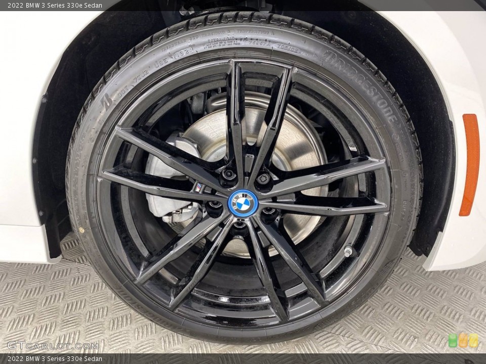 2022 BMW 3 Series 330e Sedan Wheel and Tire Photo #142799871