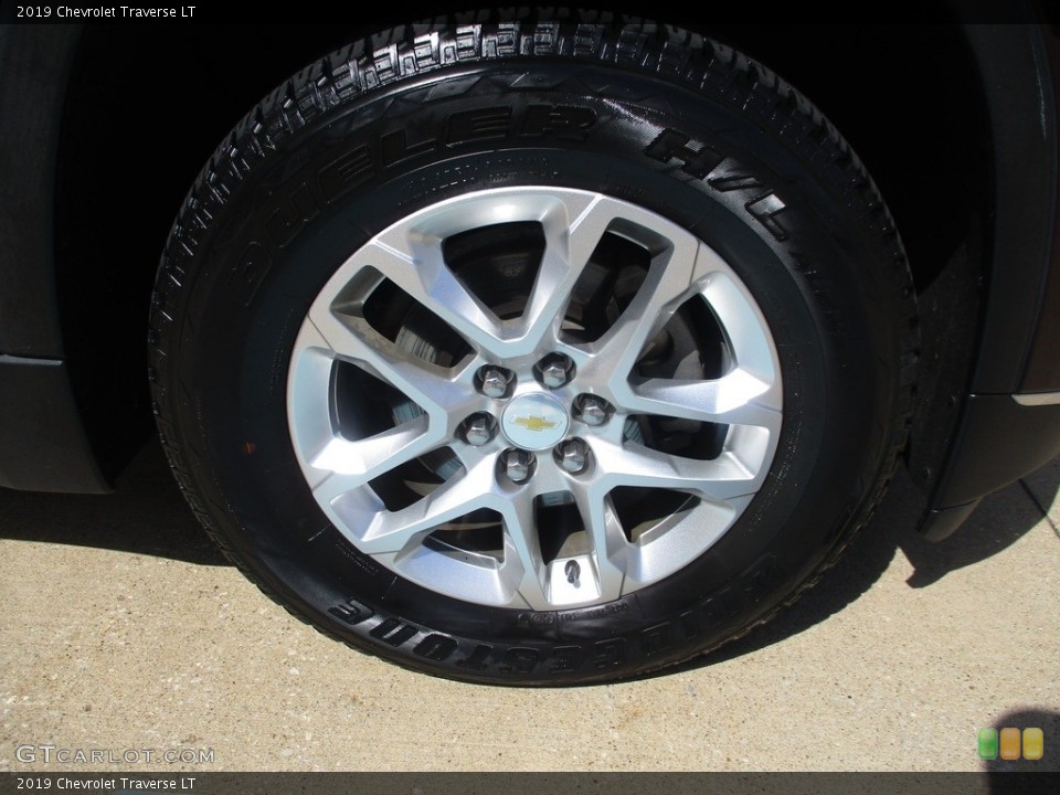 2019 Chevrolet Traverse LT Wheel and Tire Photo #142849238