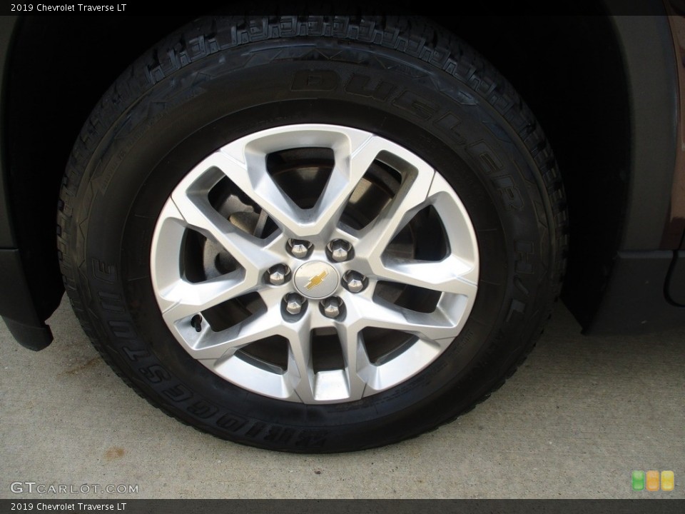 2019 Chevrolet Traverse LT Wheel and Tire Photo #142849388
