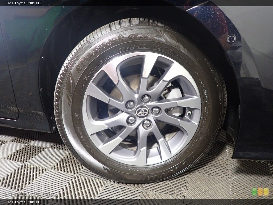 2021 Toyota Prius XLE Wheel and Tire Photo #142865562