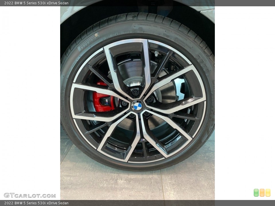 2022 BMW 5 Series 530i xDrive Sedan Wheel and Tire Photo #142871661