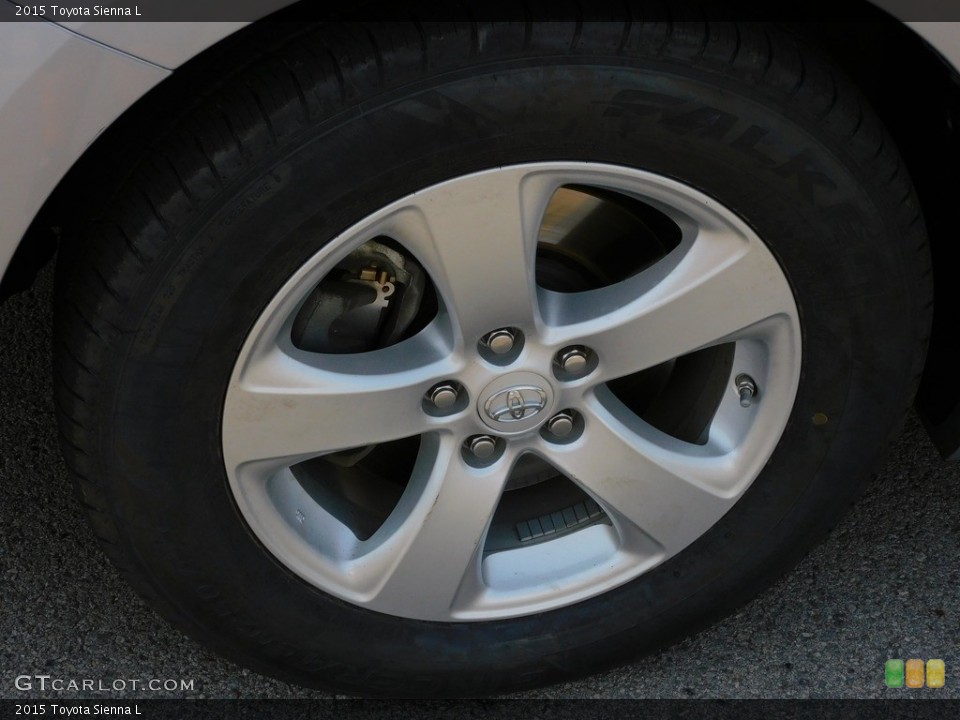 2015 Toyota Sienna L Wheel and Tire Photo #142873477