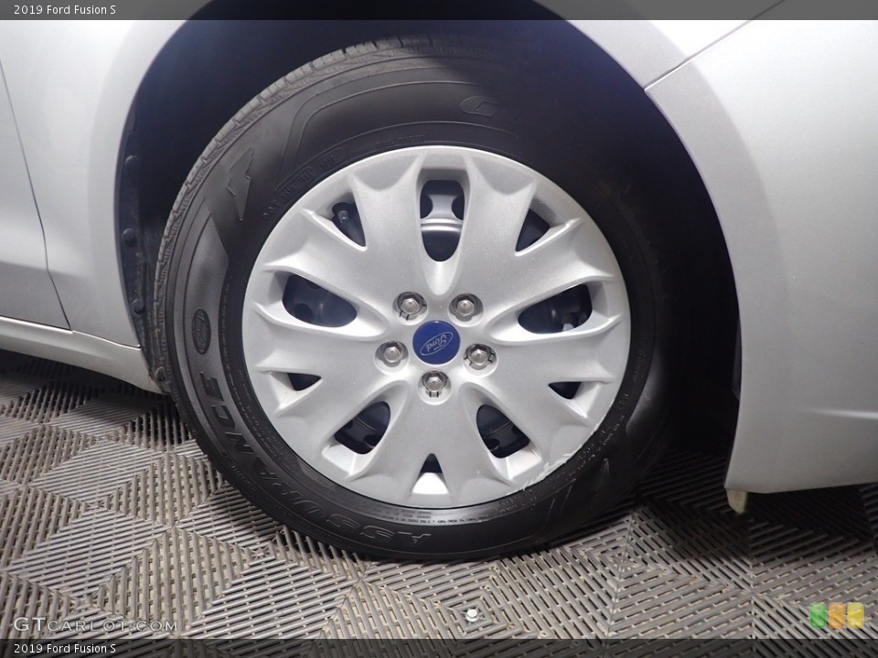 2019 Ford Fusion S Wheel and Tire Photo #142918880