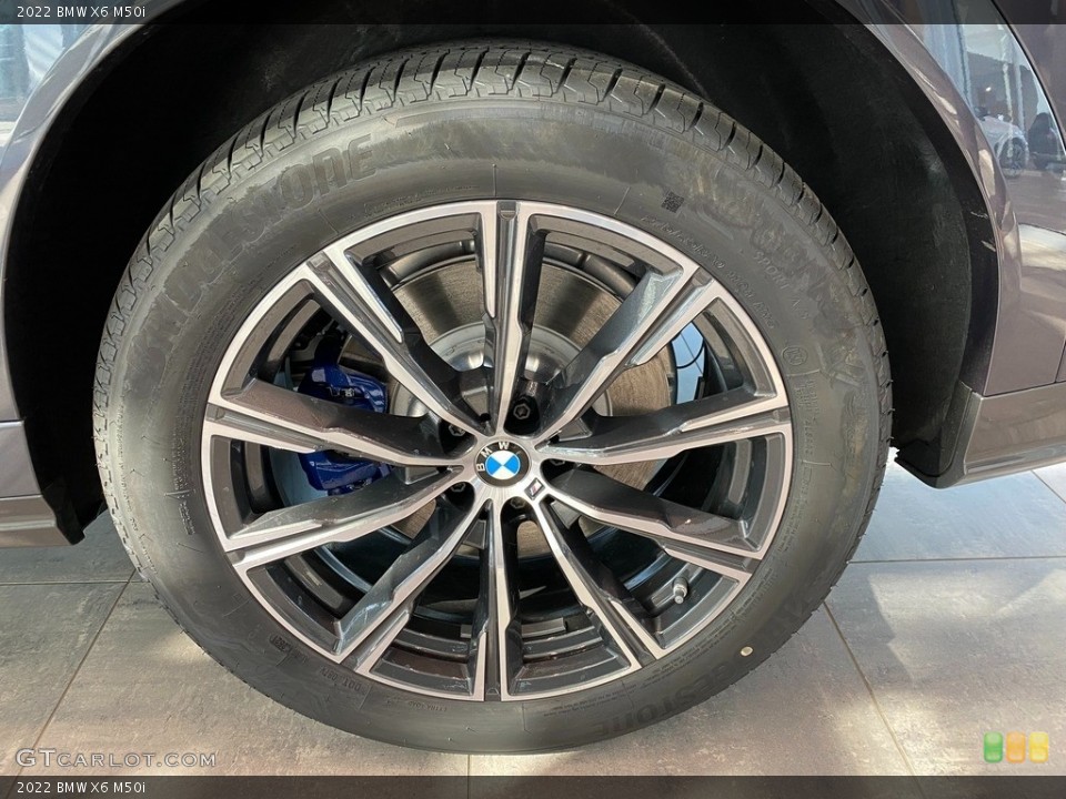 2022 BMW X6 M50i Wheel and Tire Photo #142956376