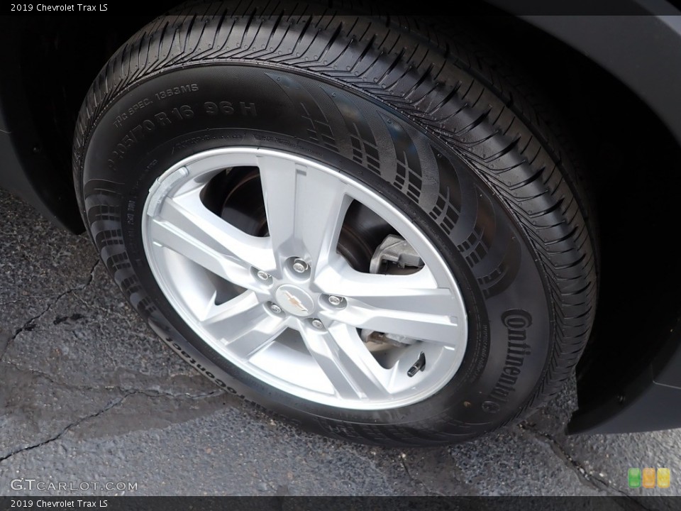 2019 Chevrolet Trax LS Wheel and Tire Photo #143098102