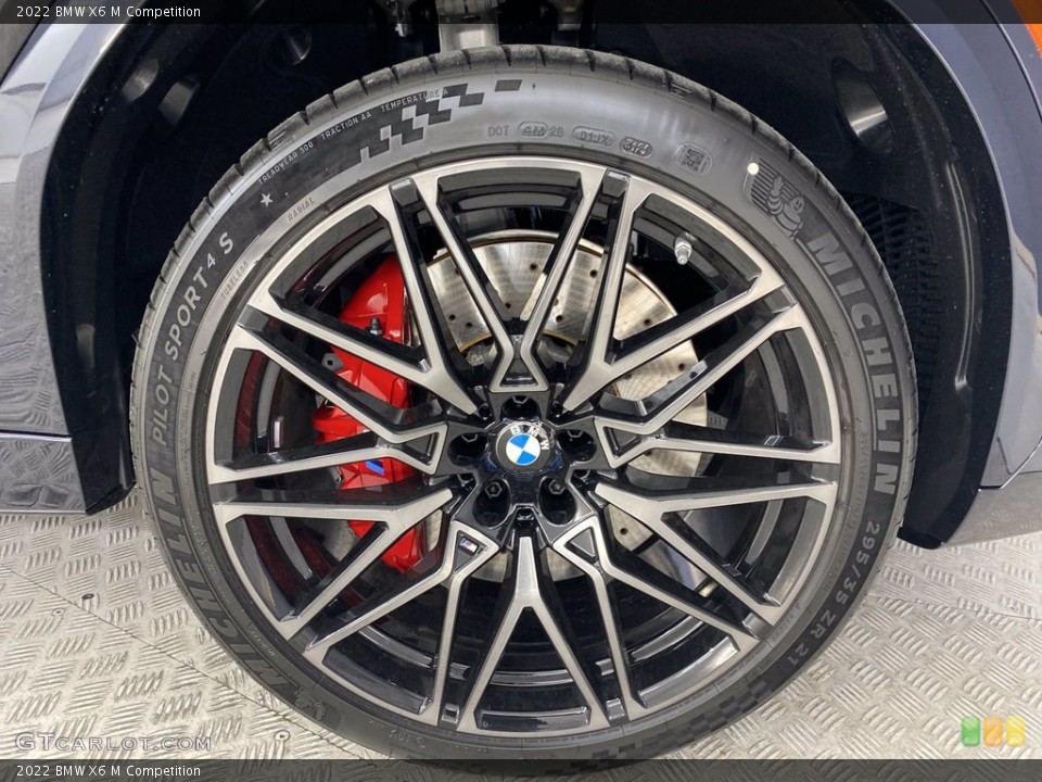 2022 BMW X6 M Competition Wheel and Tire Photo #143103644