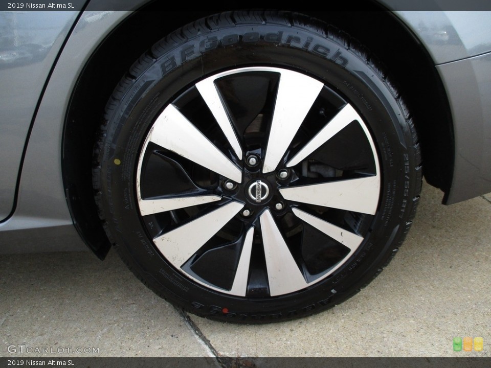 2019 Nissan Altima SL Wheel and Tire Photo #143224557