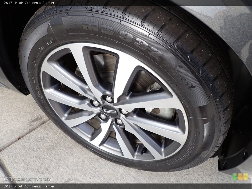 2017 Lincoln Continental Premier Wheel and Tire Photo #143273889