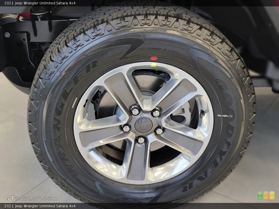 2021 Jeep Wrangler Unlimited Sahara 4x4 Wheel and Tire Photo #143346356