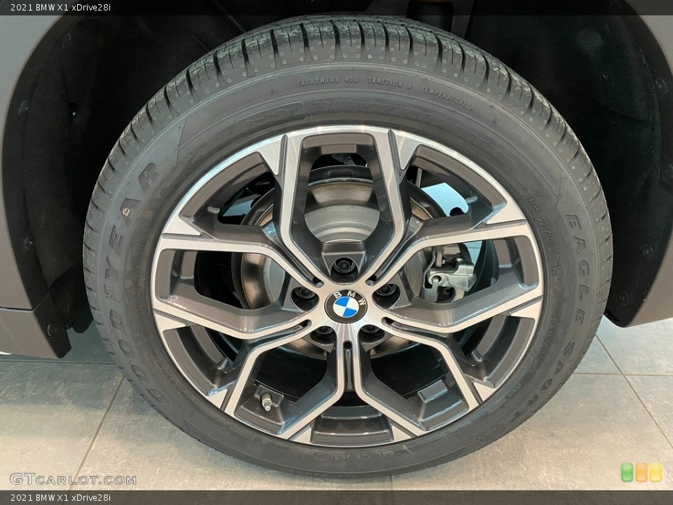 2021 BMW X1 xDrive28i Wheel and Tire Photo #143370743