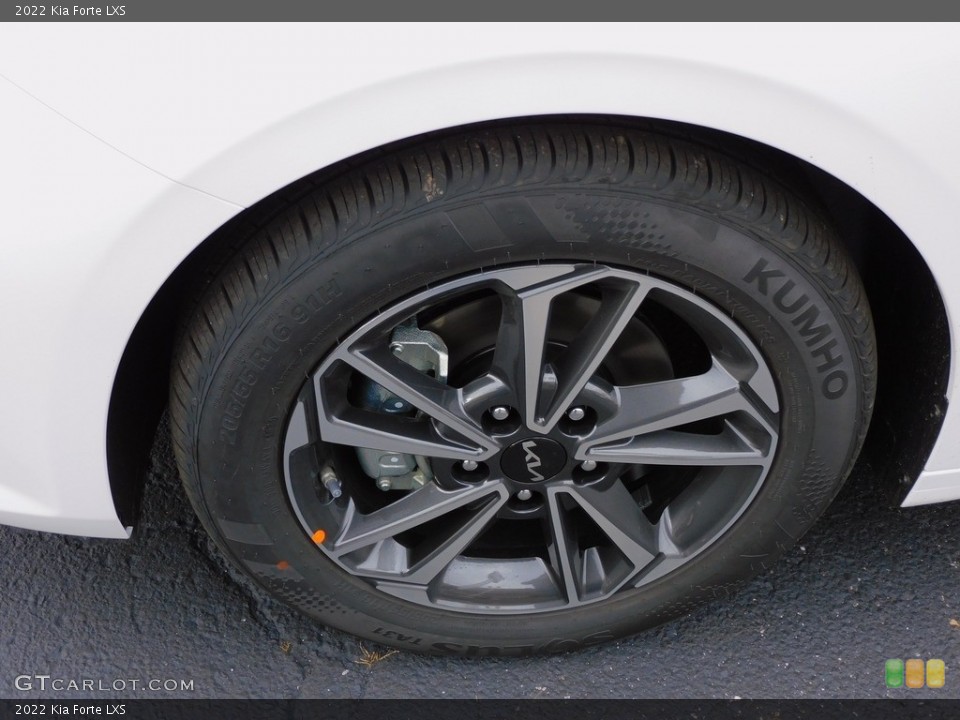 2022 Kia Forte LXS Wheel and Tire Photo #143455692
