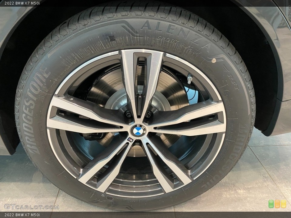 2022 BMW X7 M50i Wheel and Tire Photo #143525154