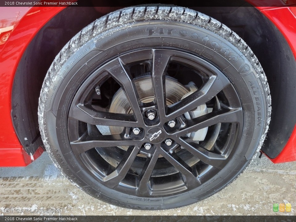 2018 Chevrolet Sonic Premier Hatchback Wheel and Tire Photo #143532777