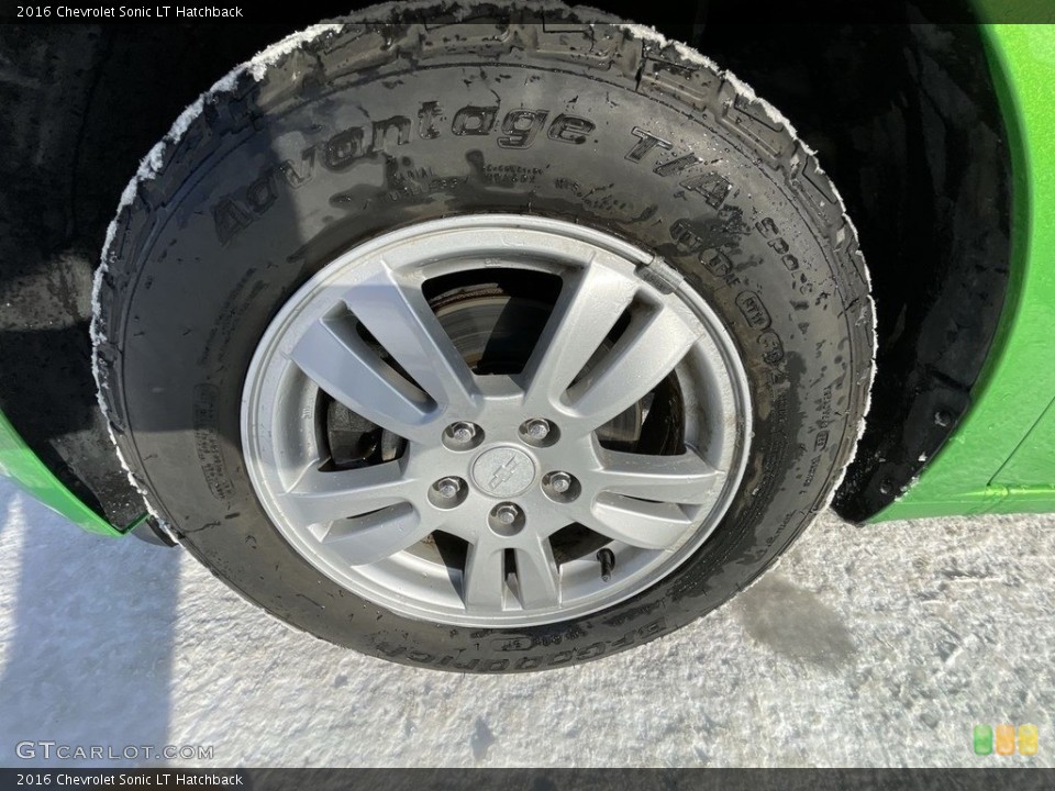 2016 Chevrolet Sonic LT Hatchback Wheel and Tire Photo #143638643