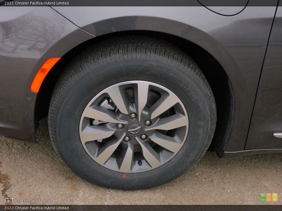 2022 Chrysler Pacifica Hybrid Limited Wheel and Tire Photo #143668988