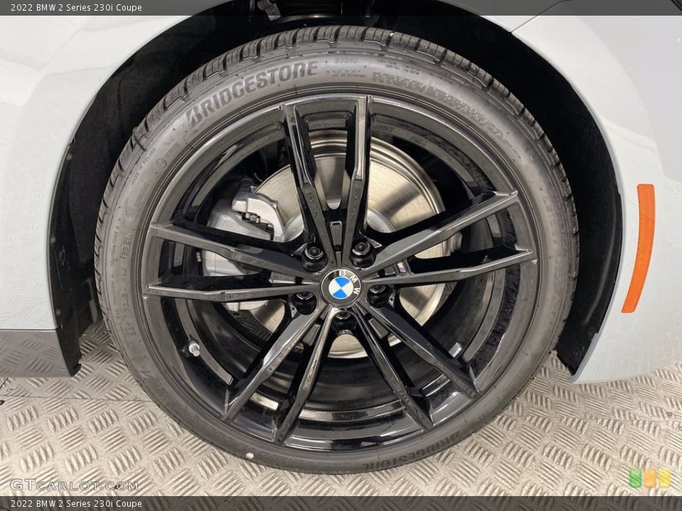 2022 BMW 2 Series 230i Coupe Wheel and Tire Photo #143669969